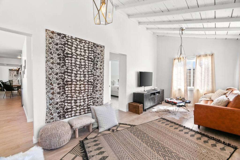 The Desert Nomad Retreat In Village Joshua Tree