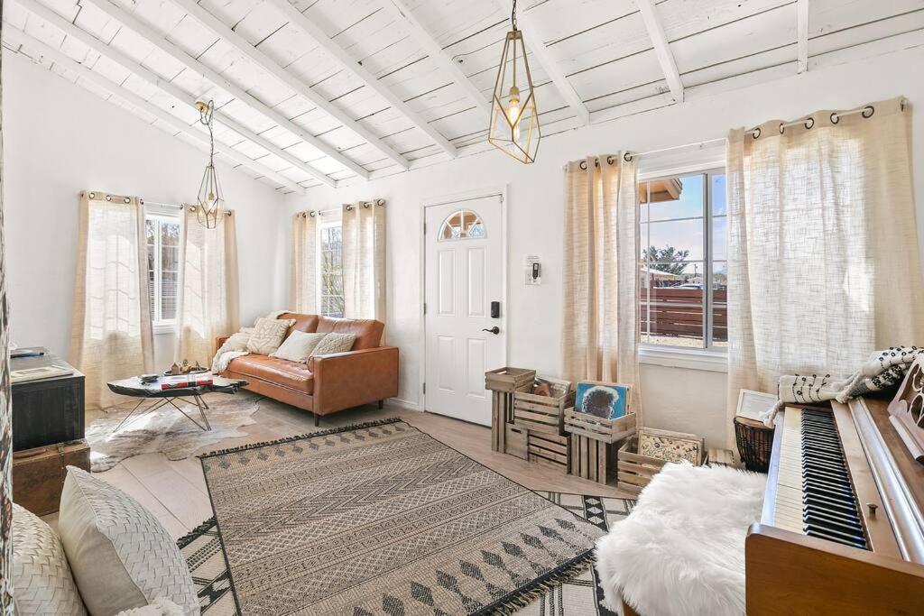 The Desert Nomad Retreat In Village Holiday home *
