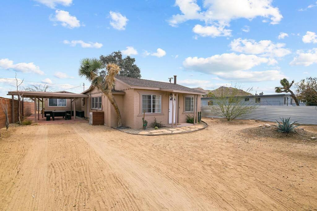 The Desert Nomad Retreat In Village *