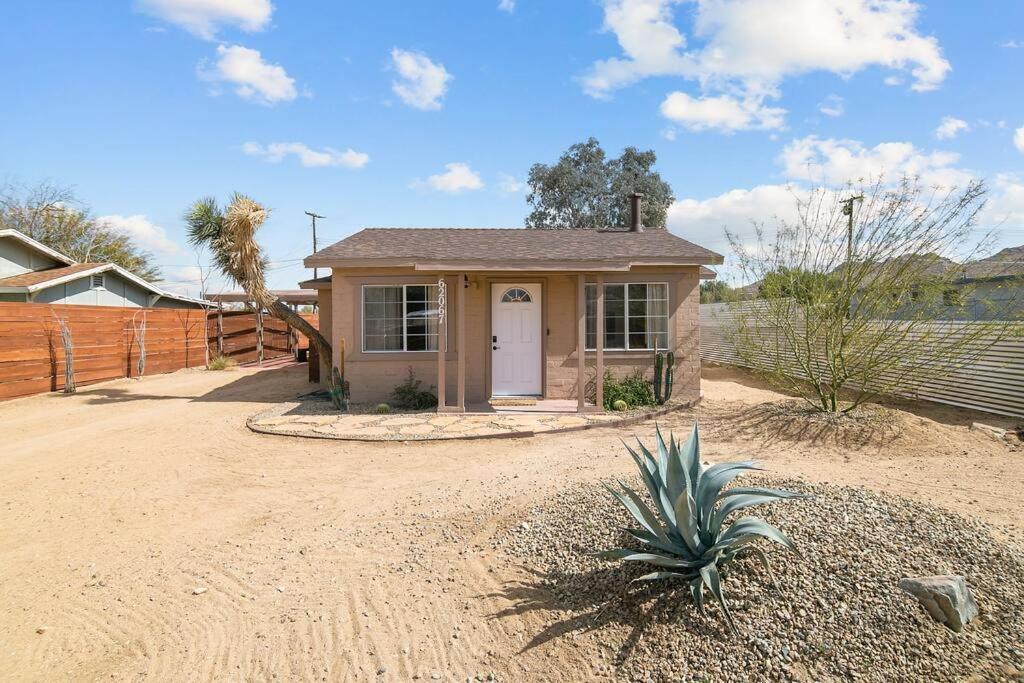 The Desert Nomad Retreat In Village Holiday home *